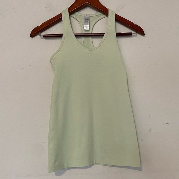 ๐2/$20 Lululemon Ivivva Sz 12 Pastel Green Tank Like New - Picture 2 of 7
